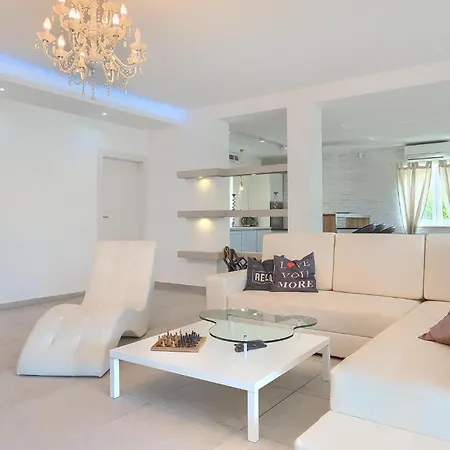 Barbara Holiday home Porec